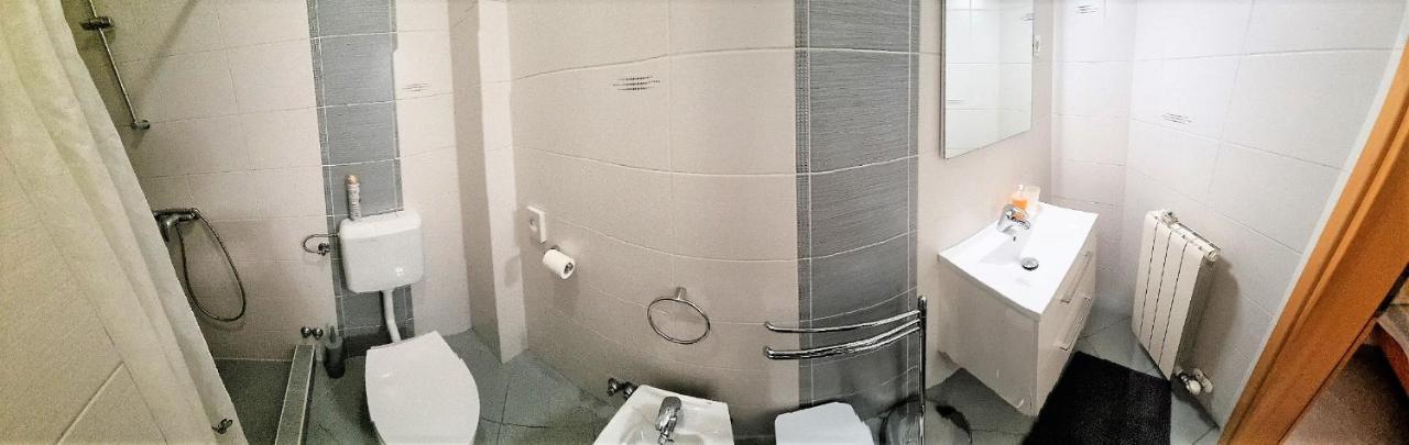 Apartments Valentina 乌马格 外观 照片