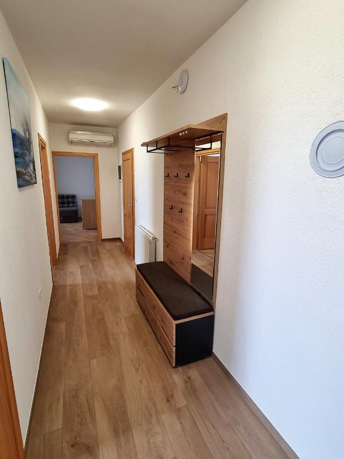 Apartments Valentina 乌马格 外观 照片